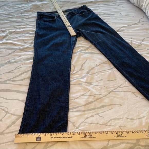 Eileen Fisher Dark Wash Straight Leg 5 Pocket Zip Closure Size M (Size 14/16) - Picture 4 of 5